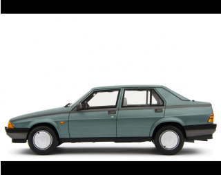 Alfa 75 1.6-1.8 1985 Verde metallizzato Laudoracing 1:18 Resinemodell (Türen, Motorhaube... nicht zu öffnen!)